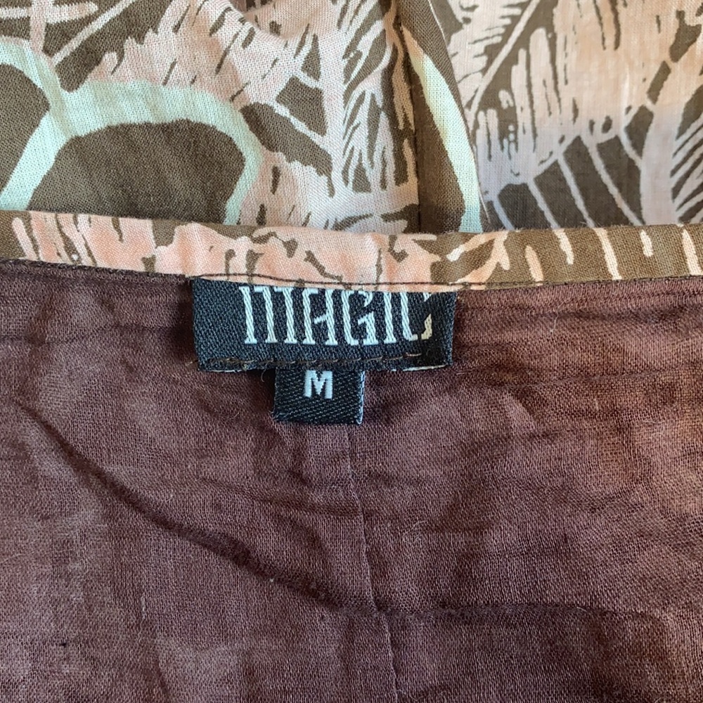 Magic flowered skirt.  Size medium - Picture 2 of 4
